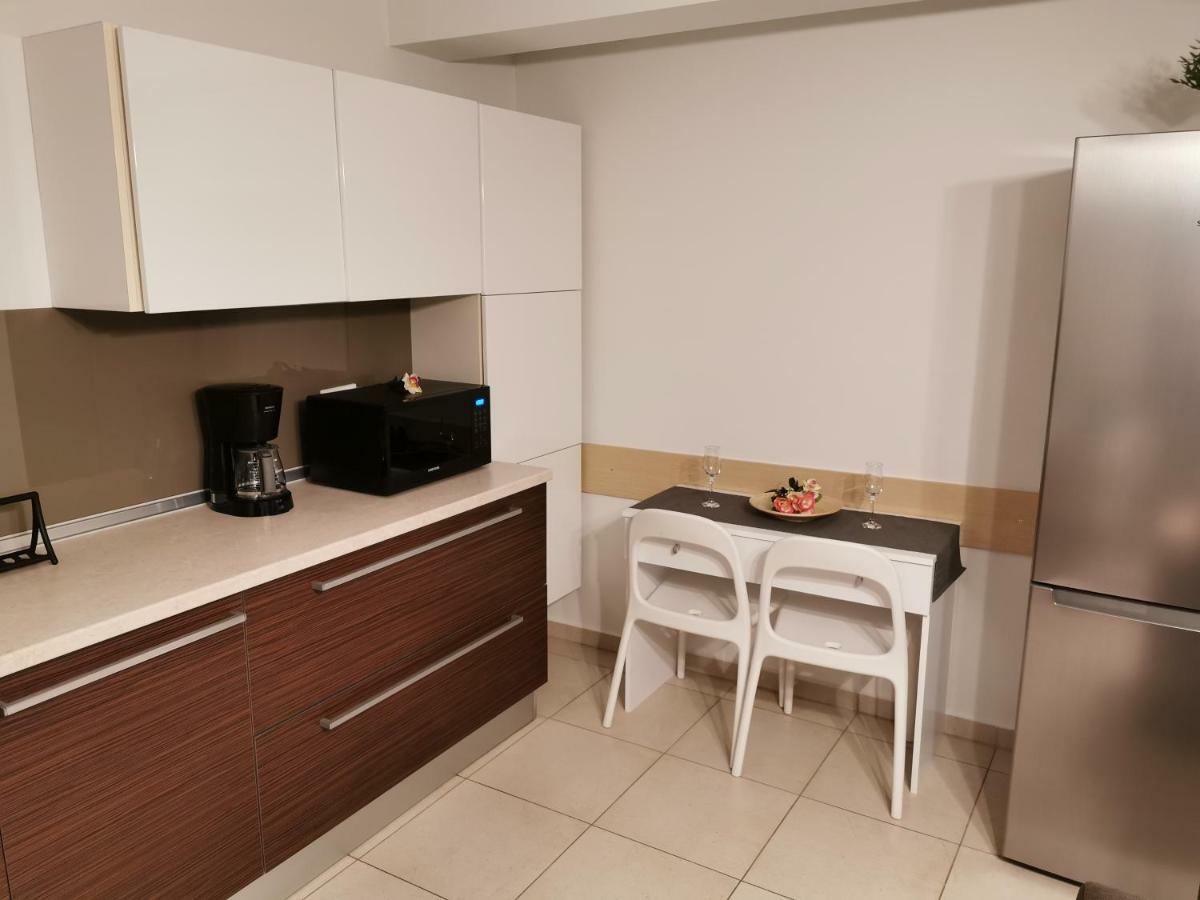Pall'S Minimal Apartment Néa Péramos Екстериор снимка