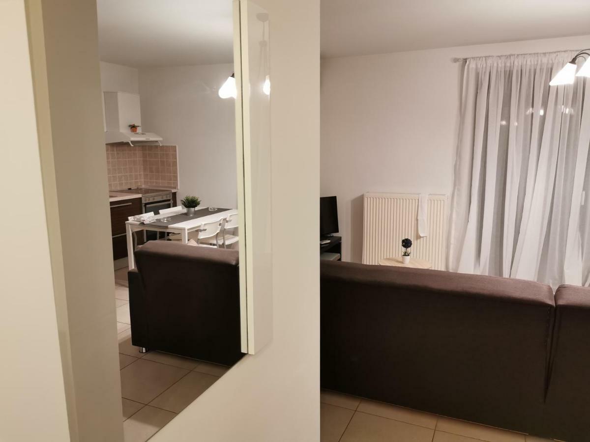 Pall'S Minimal Apartment Néa Péramos Екстериор снимка